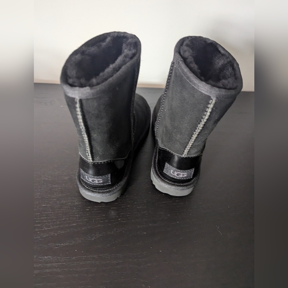 Ugg Classic Boot size 1 - Picture 7 of 8
